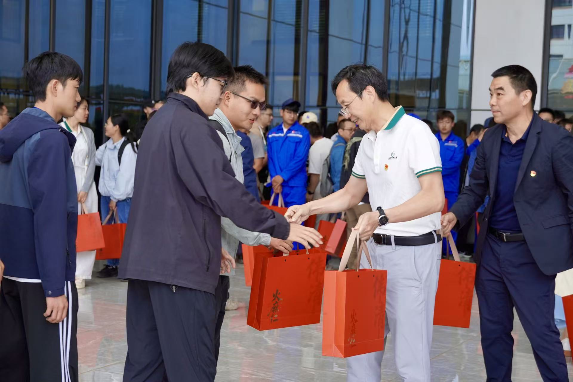 1759126411132067041.jpg 3c360ef4993dc45bcb25868e0201cc62.jpg